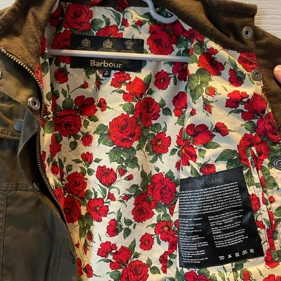 Barbour liberty rose waxed jacket (girls) - Picture 4 of 6